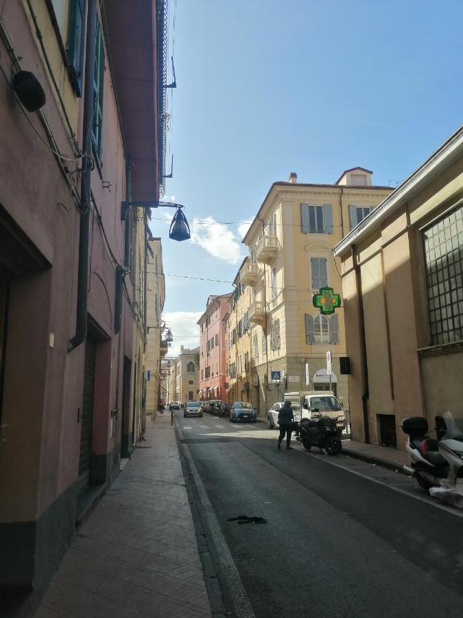 Casa Nives Lägenhet Imperia Exteriör bild