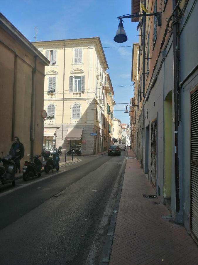 Casa Nives Lägenhet Imperia Exteriör bild
