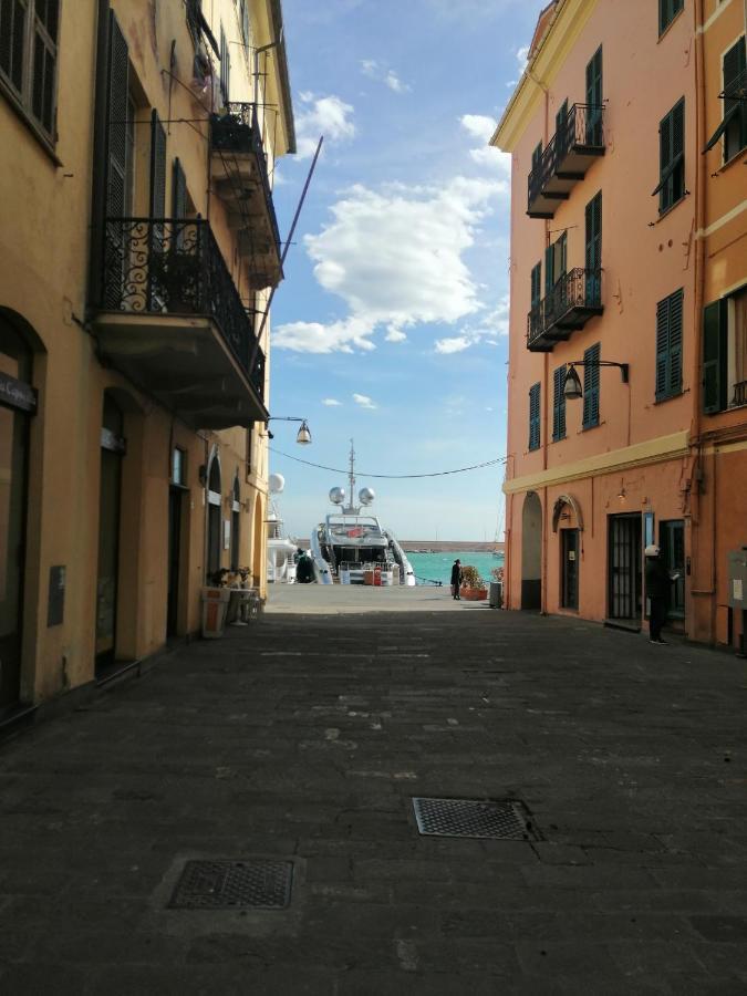 Casa Nives Lägenhet Imperia Exteriör bild